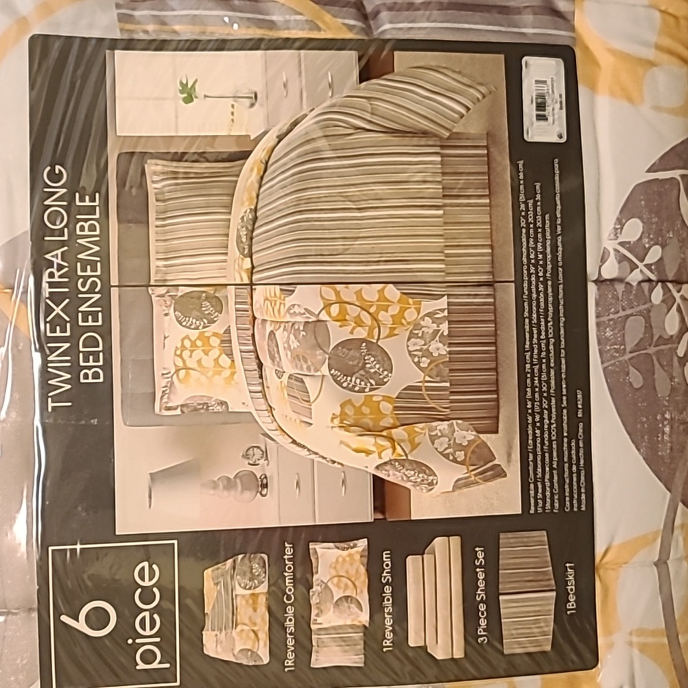 Twin Extra Long Bed Ensemble - Yellow and Gray - Picture 2 of 5